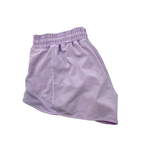 Lululemon Hotty Hot Short II *2.5" - Picture 6 of 9